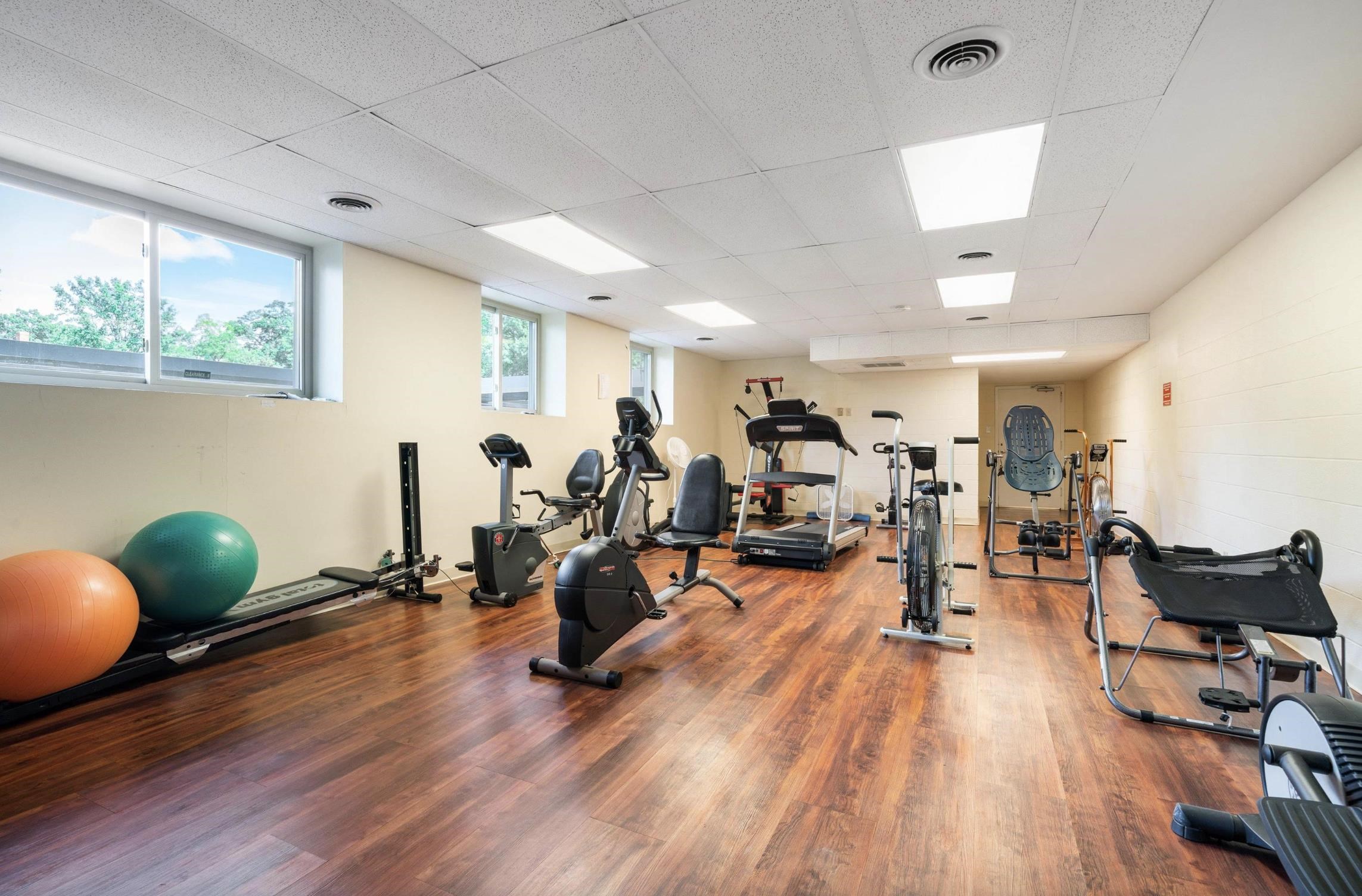 Memphis, Tennessee 38112, United States, 2 Bedrooms Bedrooms, ,2 BathroomsBathrooms,Residential,Active,245023