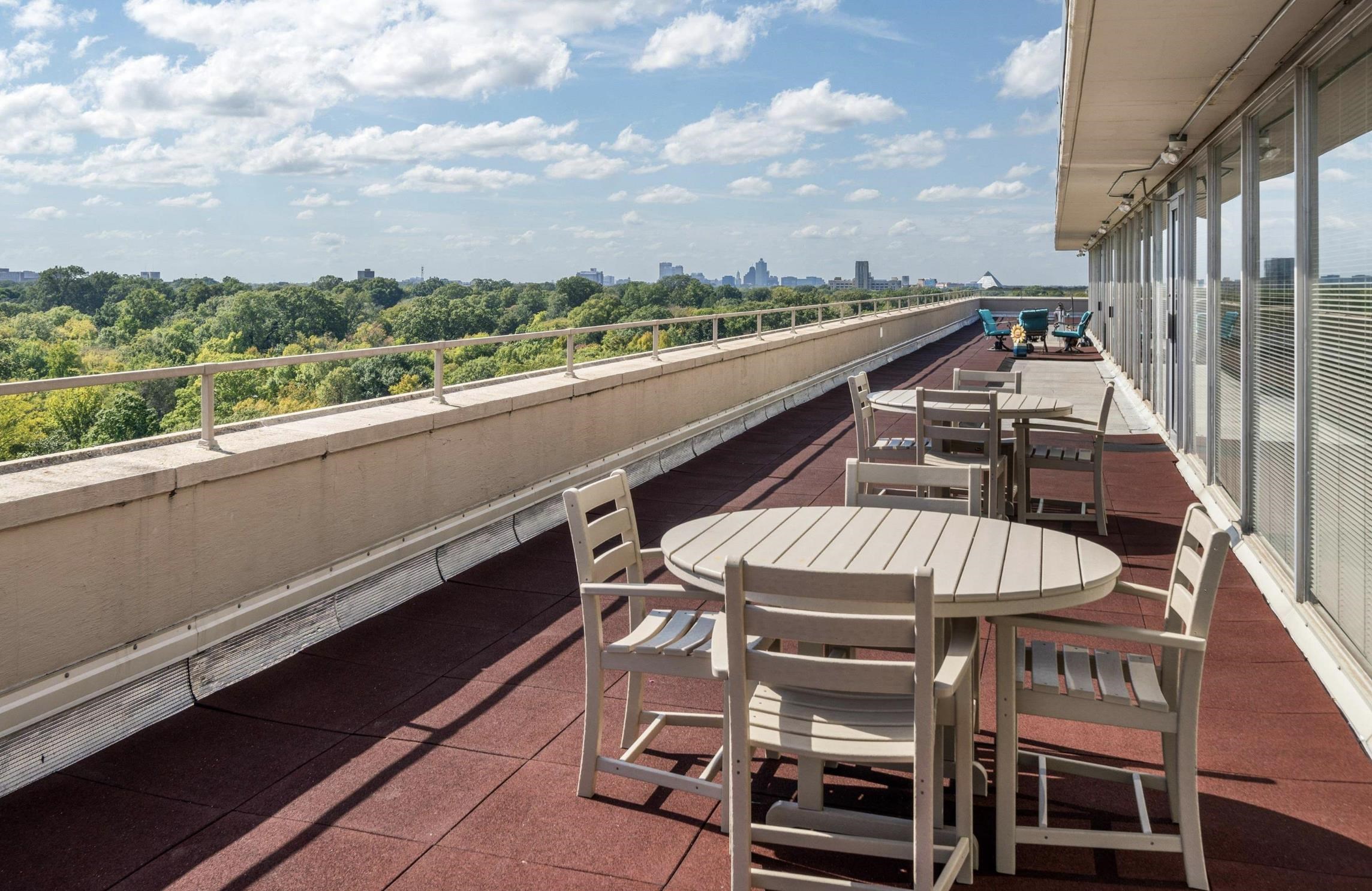 Memphis, Tennessee 38112, United States, 2 Bedrooms Bedrooms, ,2 BathroomsBathrooms,Residential,Active,245023