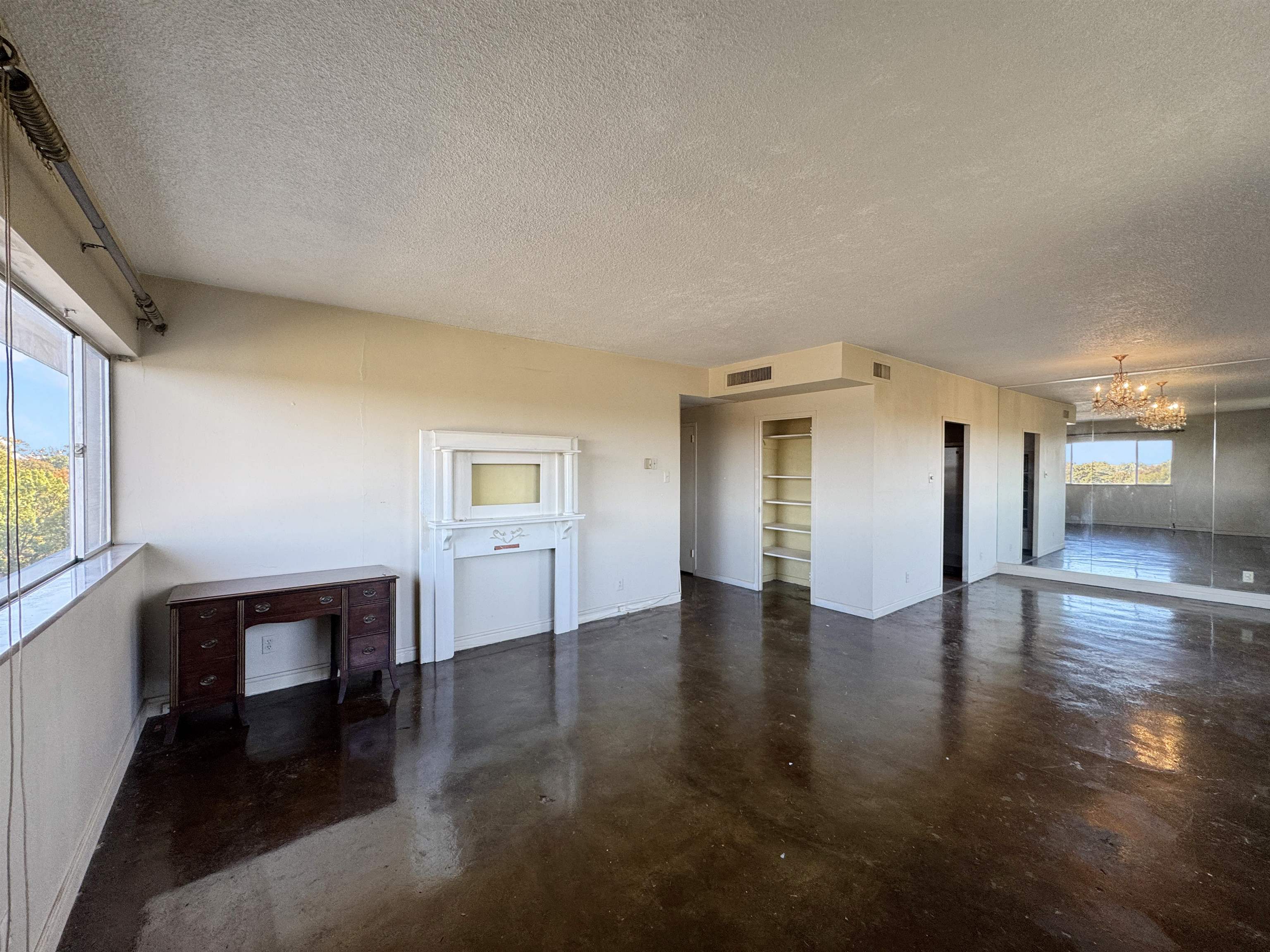 Memphis, Tennessee 38112, United States, 2 Bedrooms Bedrooms, ,2 BathroomsBathrooms,Residential,Active,245023