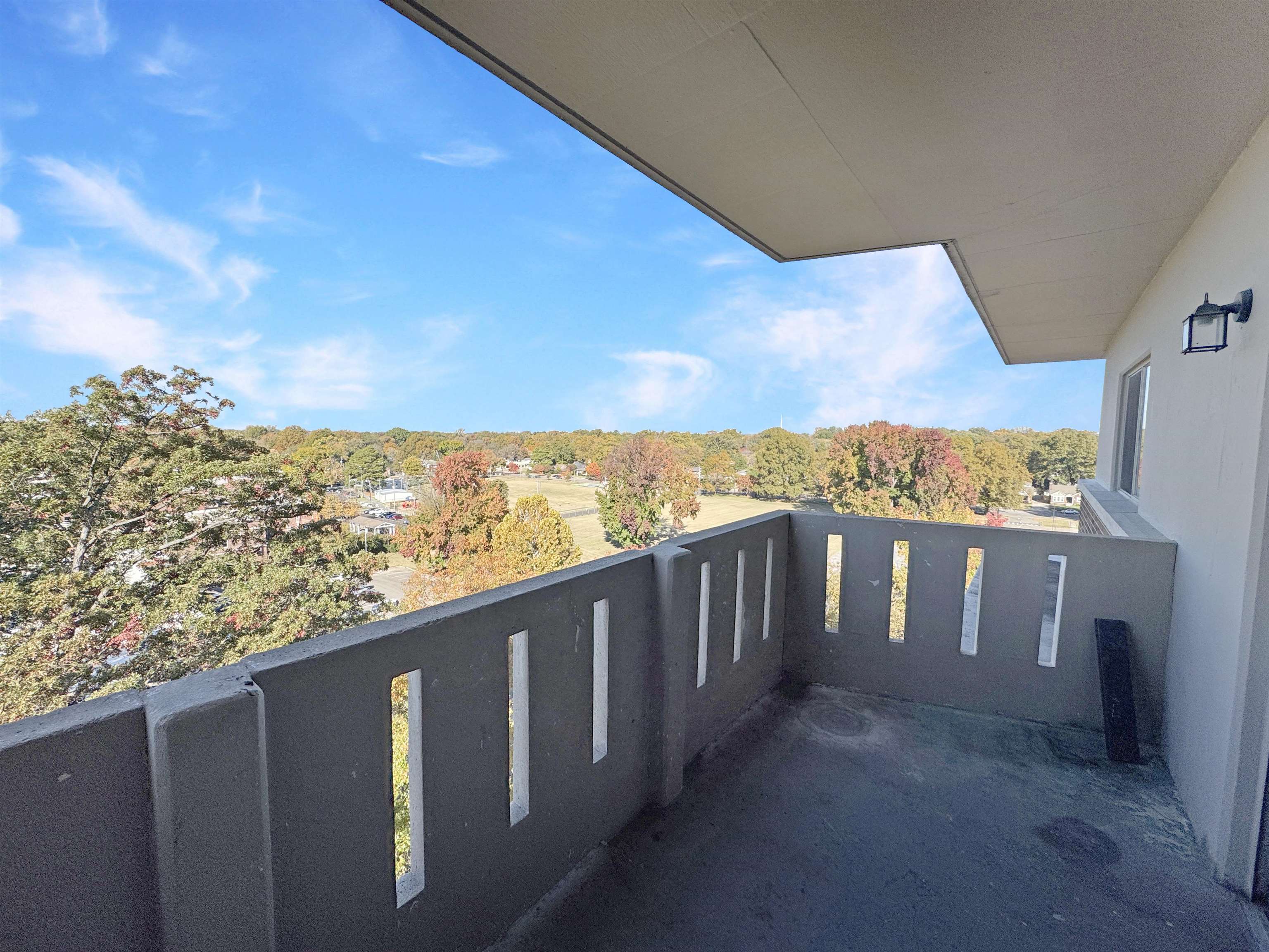 Memphis, Tennessee 38112, United States, 2 Bedrooms Bedrooms, ,2 BathroomsBathrooms,Residential,Active,245023