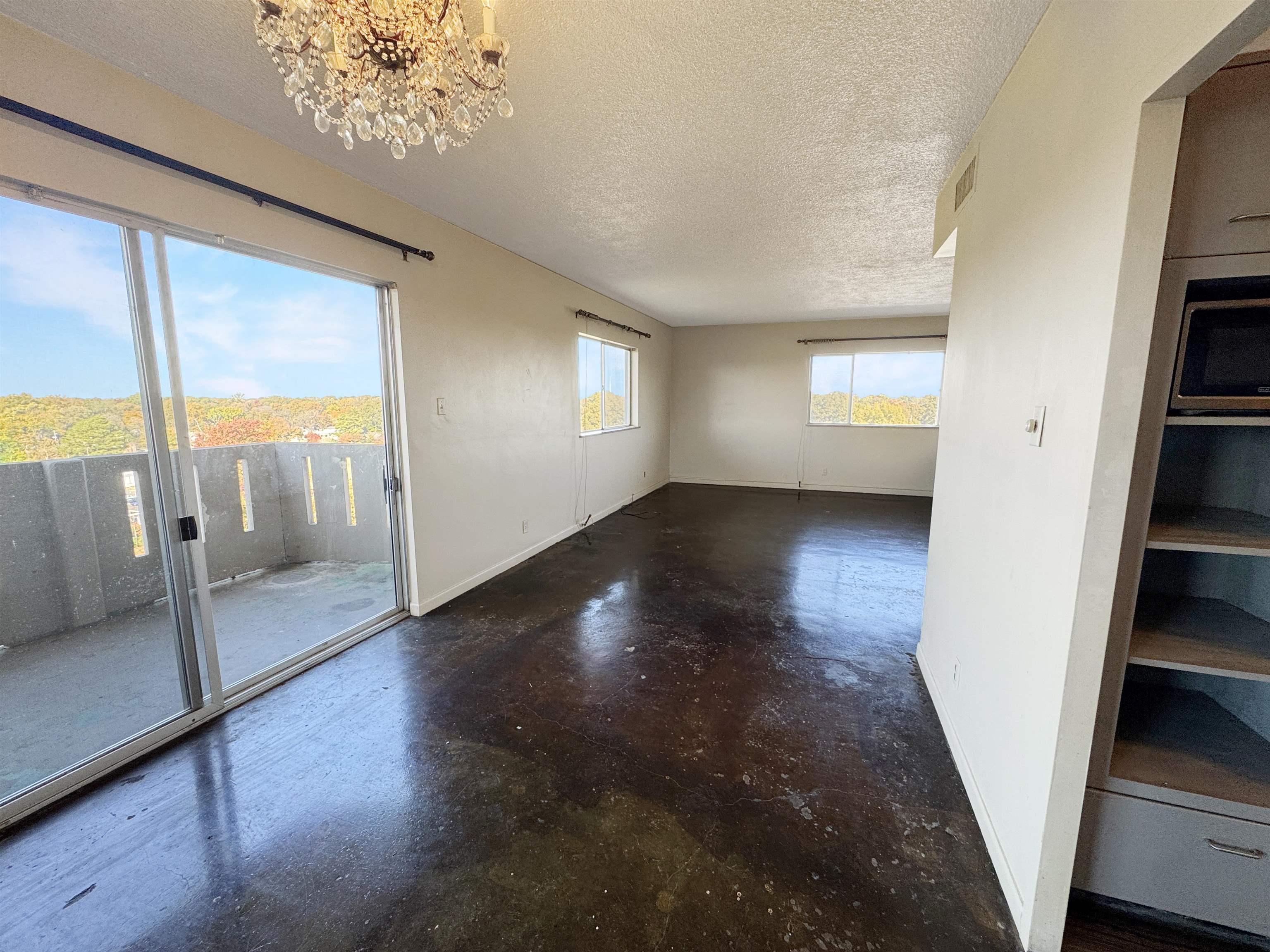 Memphis, Tennessee 38112, United States, 2 Bedrooms Bedrooms, ,2 BathroomsBathrooms,Residential,Active,245023