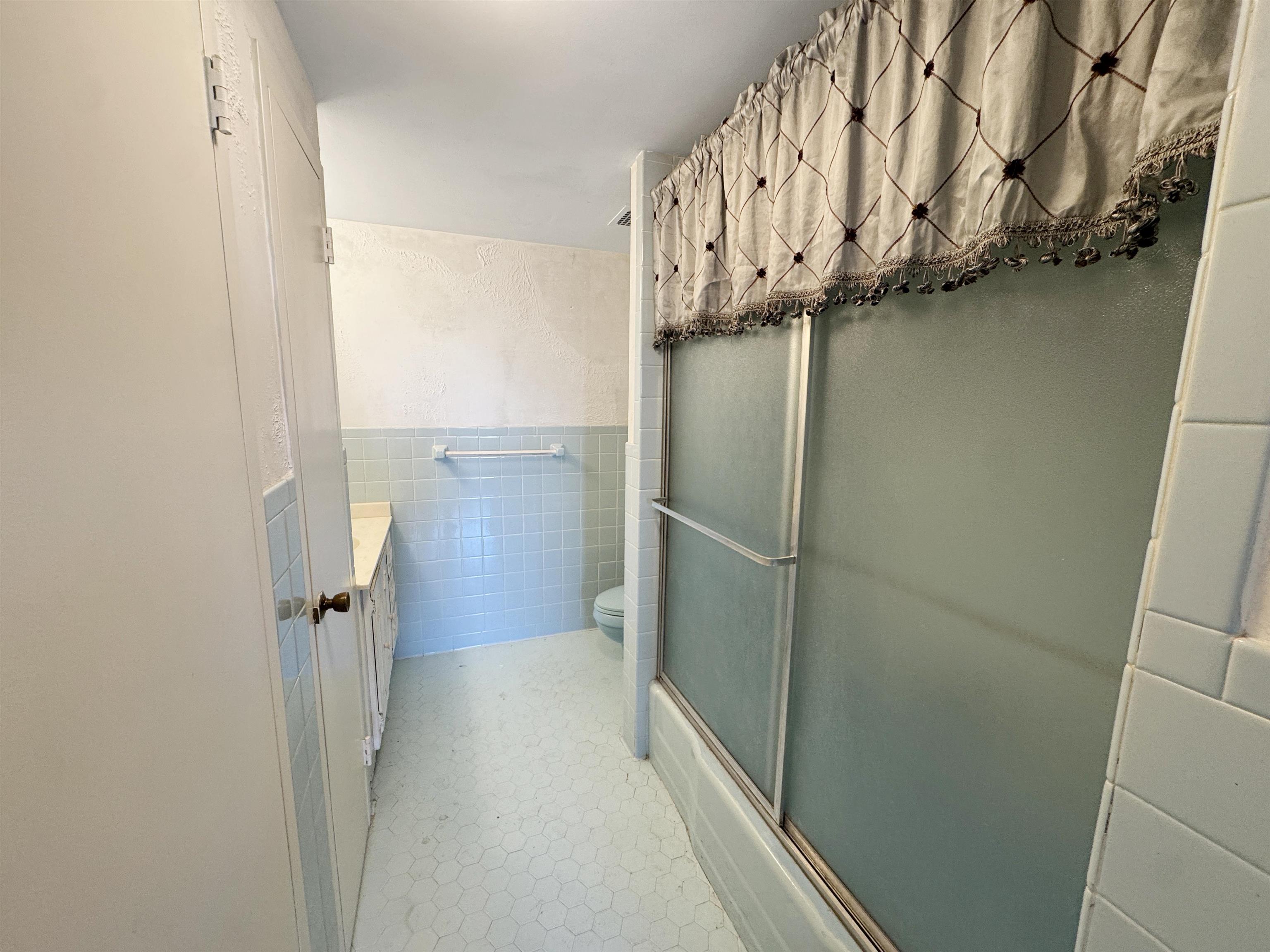 Memphis, Tennessee 38112, United States, 2 Bedrooms Bedrooms, ,2 BathroomsBathrooms,Residential,Active,245023