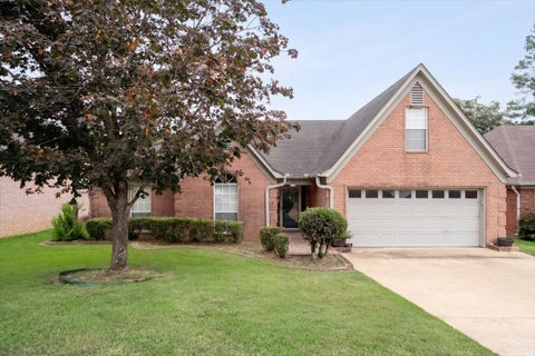 Photo of 6449 GILLIA CIR, Bartlett, TN 38135 (MLS # 10230977)
