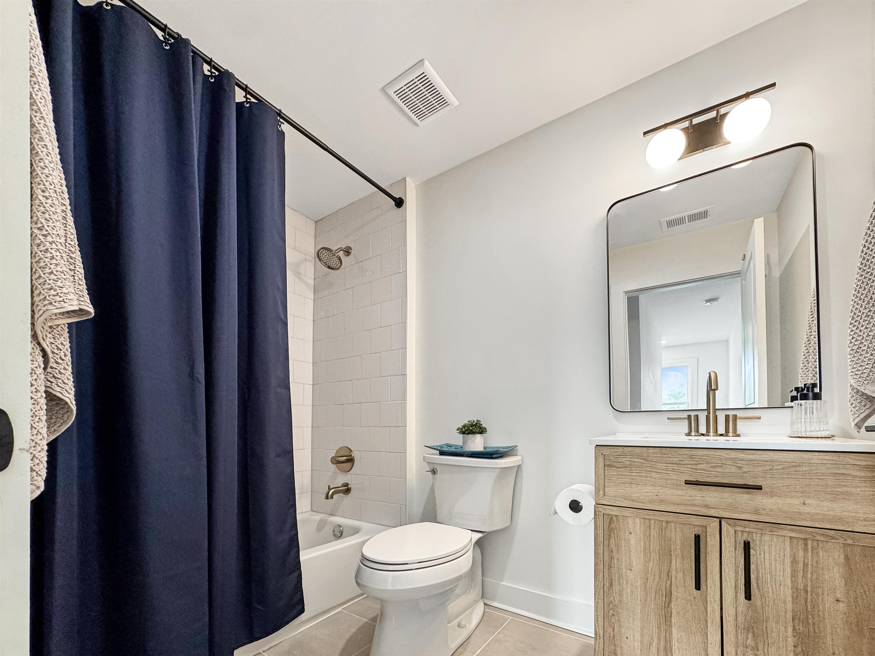 Memphis, Tennessee 38104, United States, 5 Bedrooms Bedrooms, ,3 BathroomsBathrooms,Residential,Active,122775