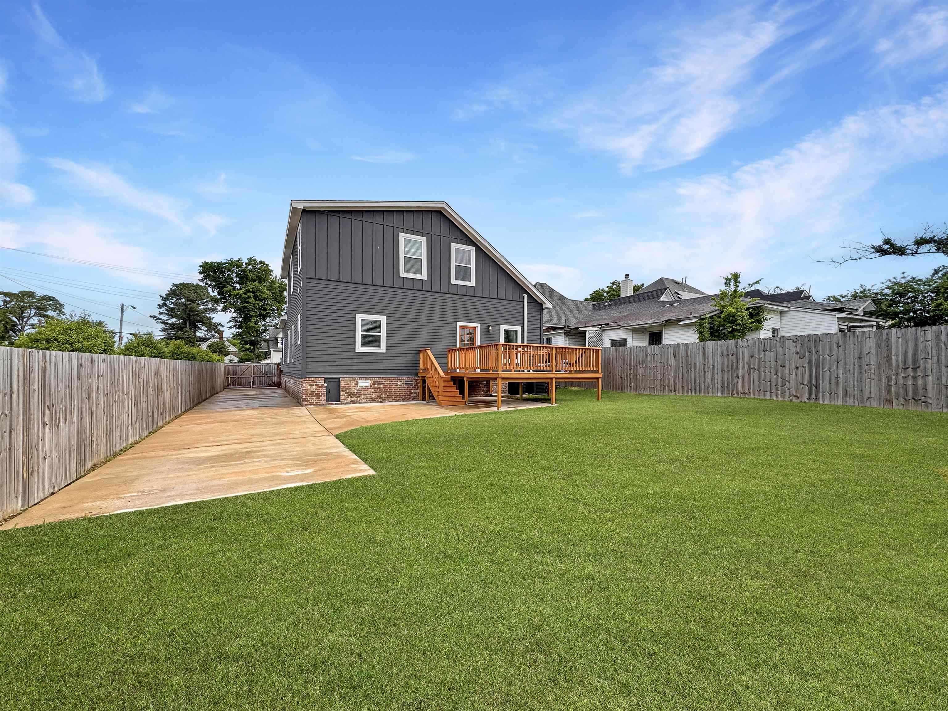 Memphis, Tennessee 38104, United States, 5 Bedrooms Bedrooms, ,3 BathroomsBathrooms,Residential,Active,122775