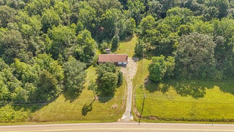 Photo of 495 TN-22 ALT HWY, Jacks Creek, TN 38347 (MLS # 10199920)
