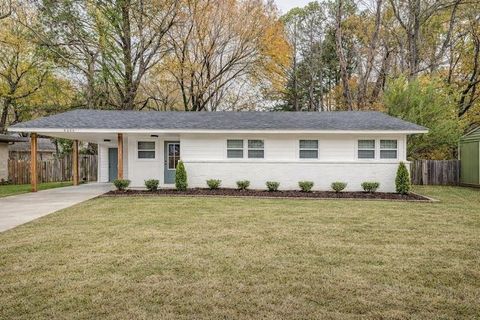 Photo of 4029 HERMITAGE DR, Memphis, TN 38116 (MLS # 10218125)