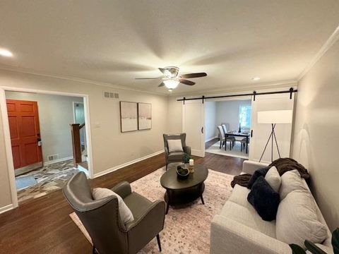 Photo of 724 CENTER DR, Memphis, TN 38112 (MLS # 10200990)