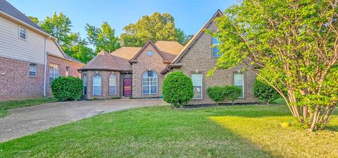 Photo of 7672 N BROOKWATER CV, Memphis, TN 38125 (MLS # 10220609)