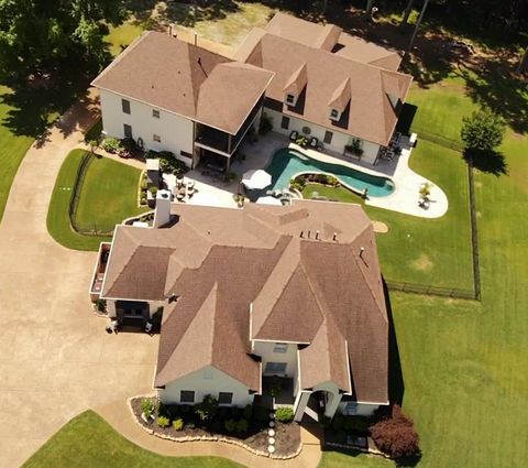 Photo of 20 FAIR MEADOWS LN, Eads, TN 38028 (MLS # 10190139)