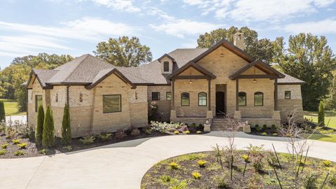 Photo of 325 WILKES MANOR WAY, Savannah, TN 38372 (MLS # 10207144)