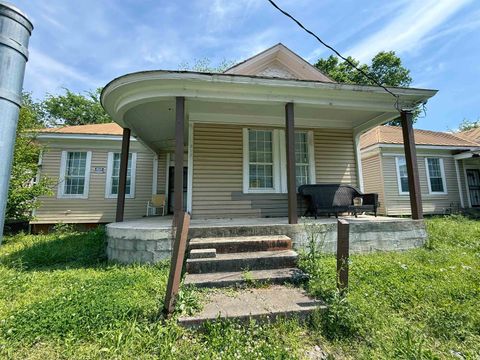 Photo of 212 LEATH ST, Memphis, TN 38105 (MLS # 10221238)