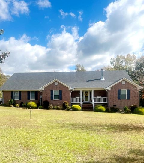Photo of 485 ROBIN HOOD LOOP, Savannah, TN 38372 (MLS # 10208535)