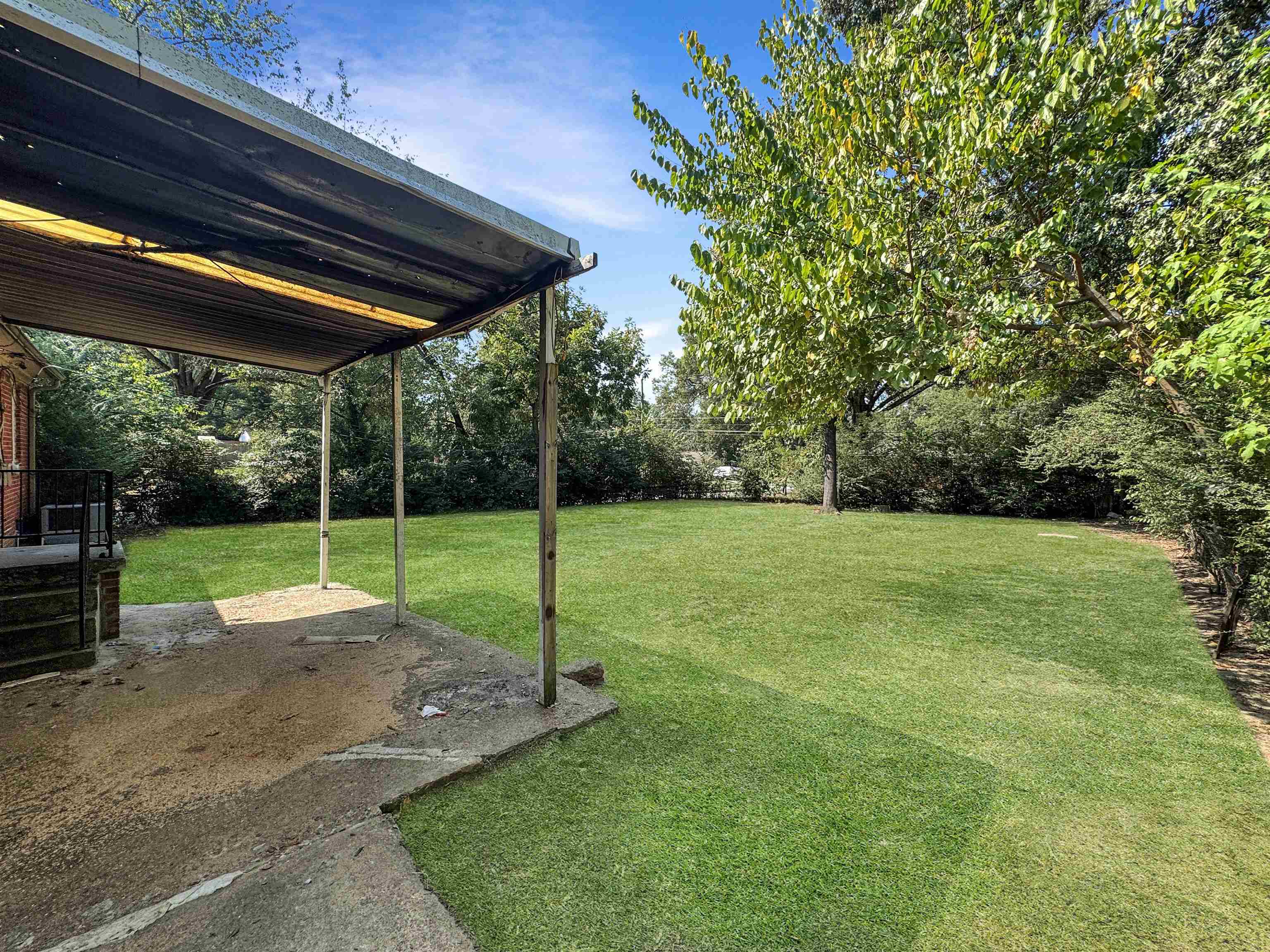 Memphis, Tennessee 38117, United States, 3 Bedrooms Bedrooms, ,1 BathroomBathrooms,Residential,Pending,212909