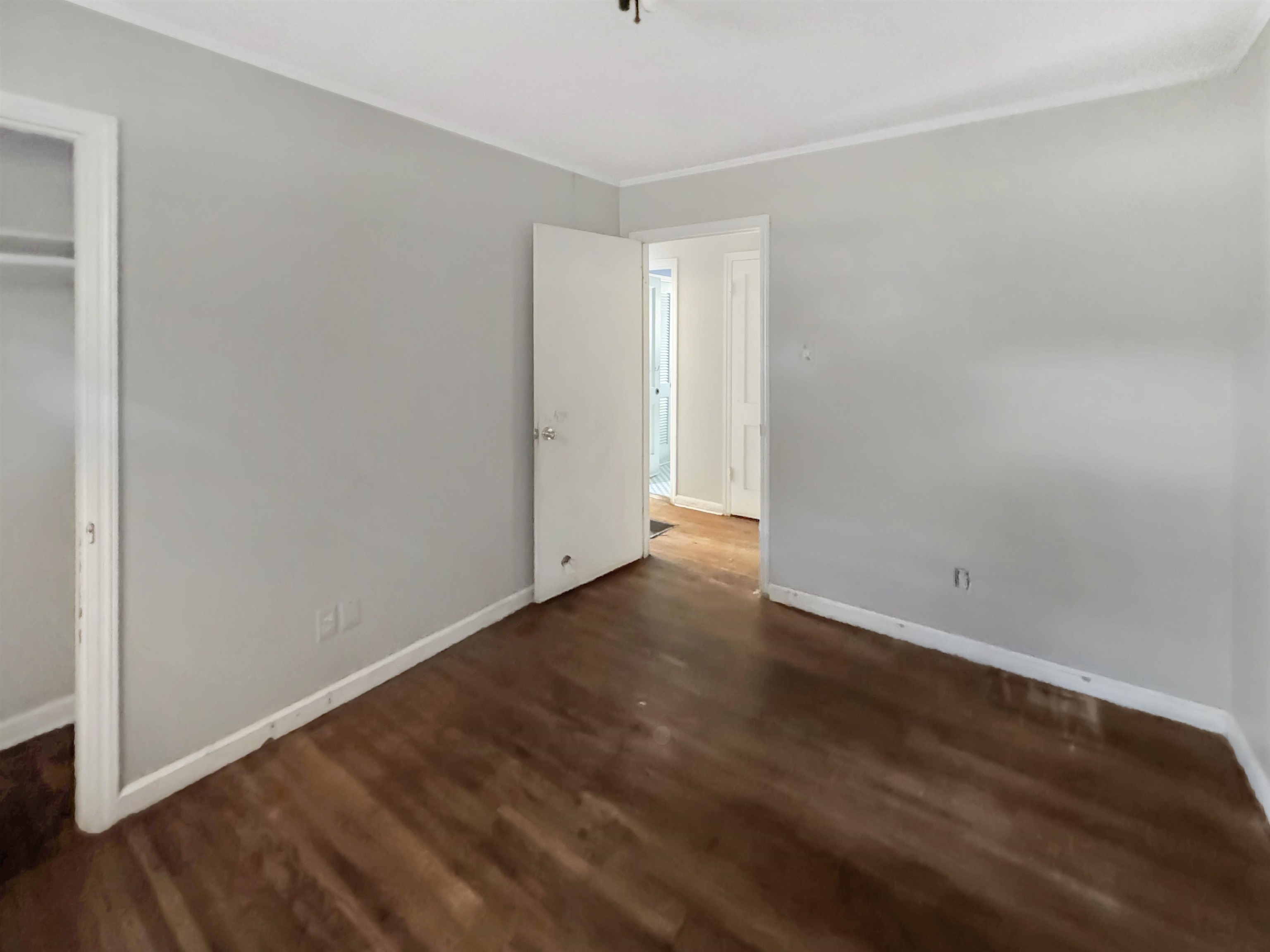 Memphis, Tennessee 38117, United States, 3 Bedrooms Bedrooms, ,1 BathroomBathrooms,Residential,Pending,212909