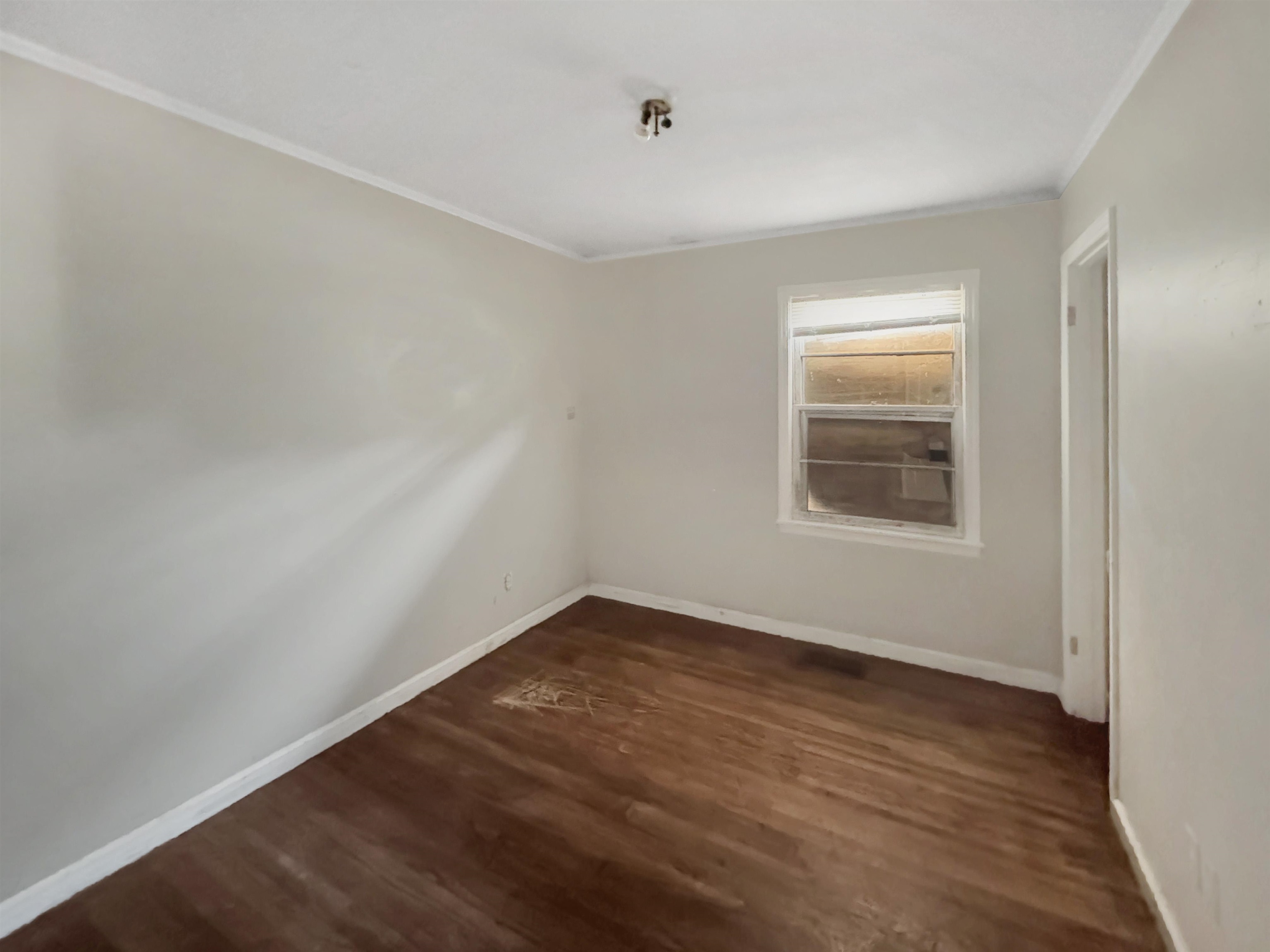 Memphis, Tennessee 38117, United States, 3 Bedrooms Bedrooms, ,1 BathroomBathrooms,Residential,Pending,212909