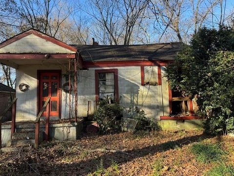 Photo of 5395 CESSNA RD, Memphis, TN 38109 (MLS # 10211842)