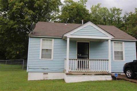 Single Family Residence in Memphis TN 2639 ROPER RD.jpg