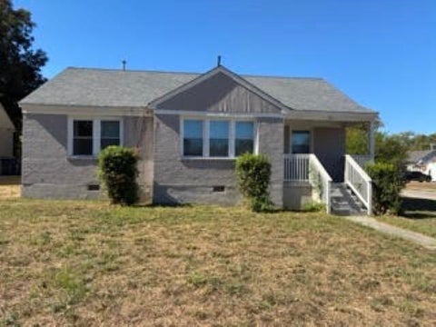 Photo of 1051 SEYMOUR ST, Memphis, TN 38108 (MLS # 10233313)