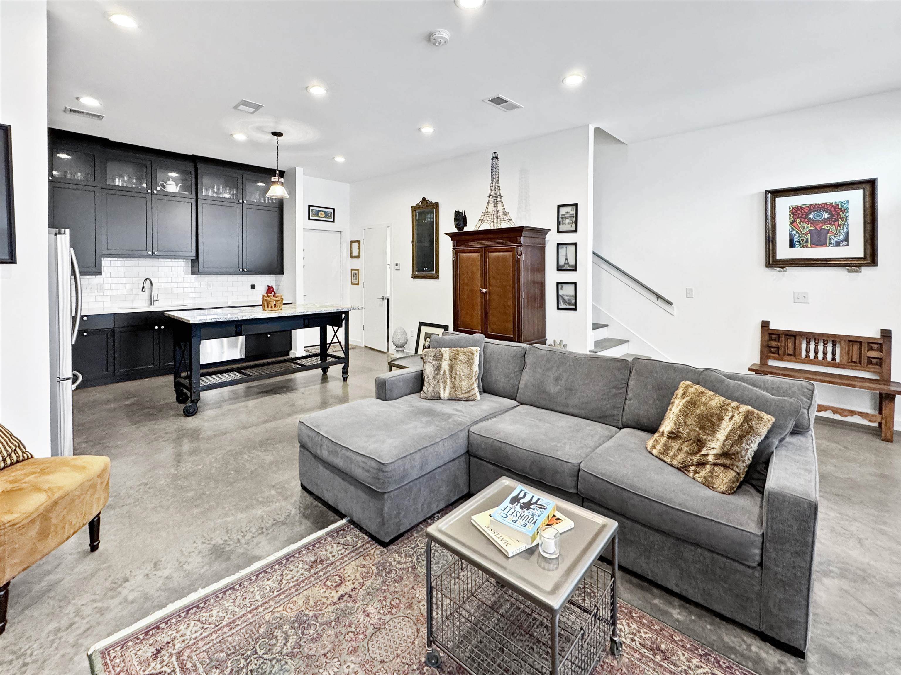 Memphis, Tennessee 38103, United States, 3 Bedrooms Bedrooms, ,2 BathroomsBathrooms,Residential,Active,227761