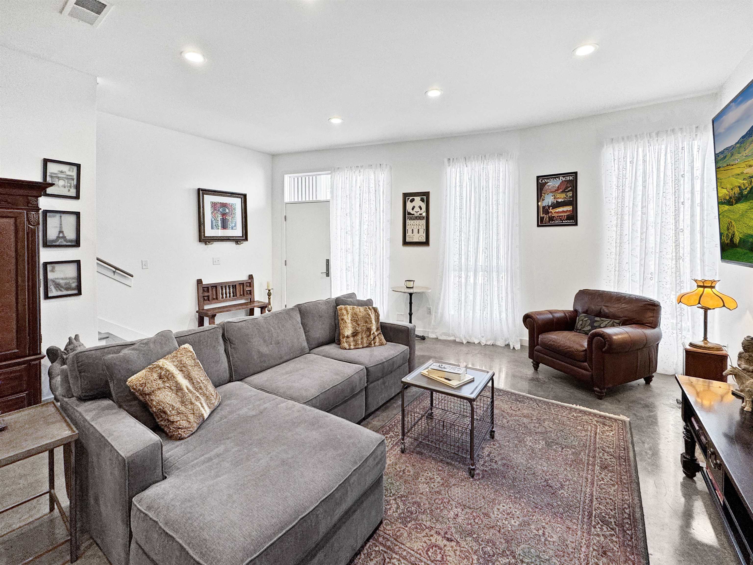 Memphis, Tennessee 38103, United States, 3 Bedrooms Bedrooms, ,2 BathroomsBathrooms,Residential,Active,227761