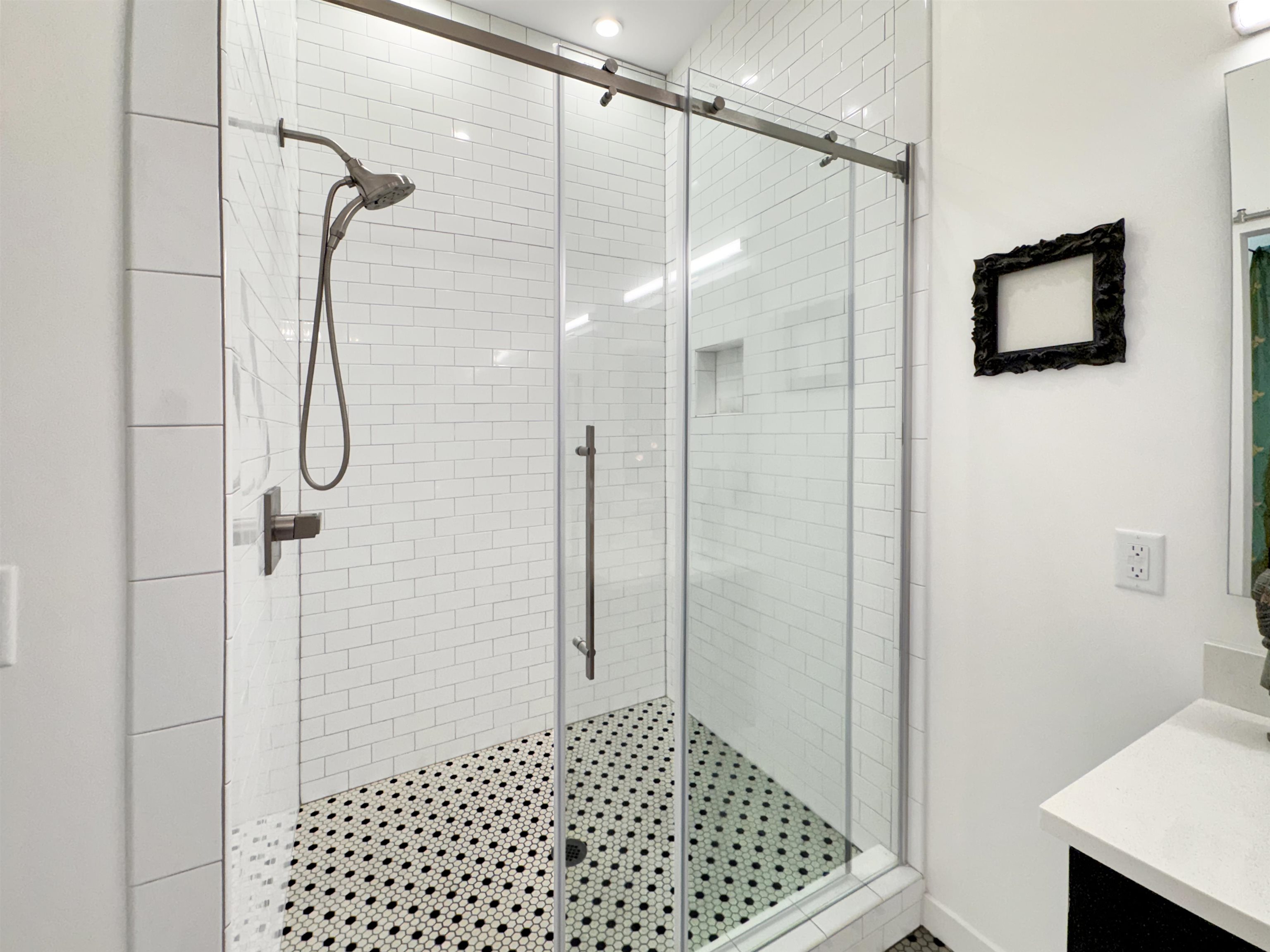 Memphis, Tennessee 38103, United States, 3 Bedrooms Bedrooms, ,2 BathroomsBathrooms,Residential,Active,227761