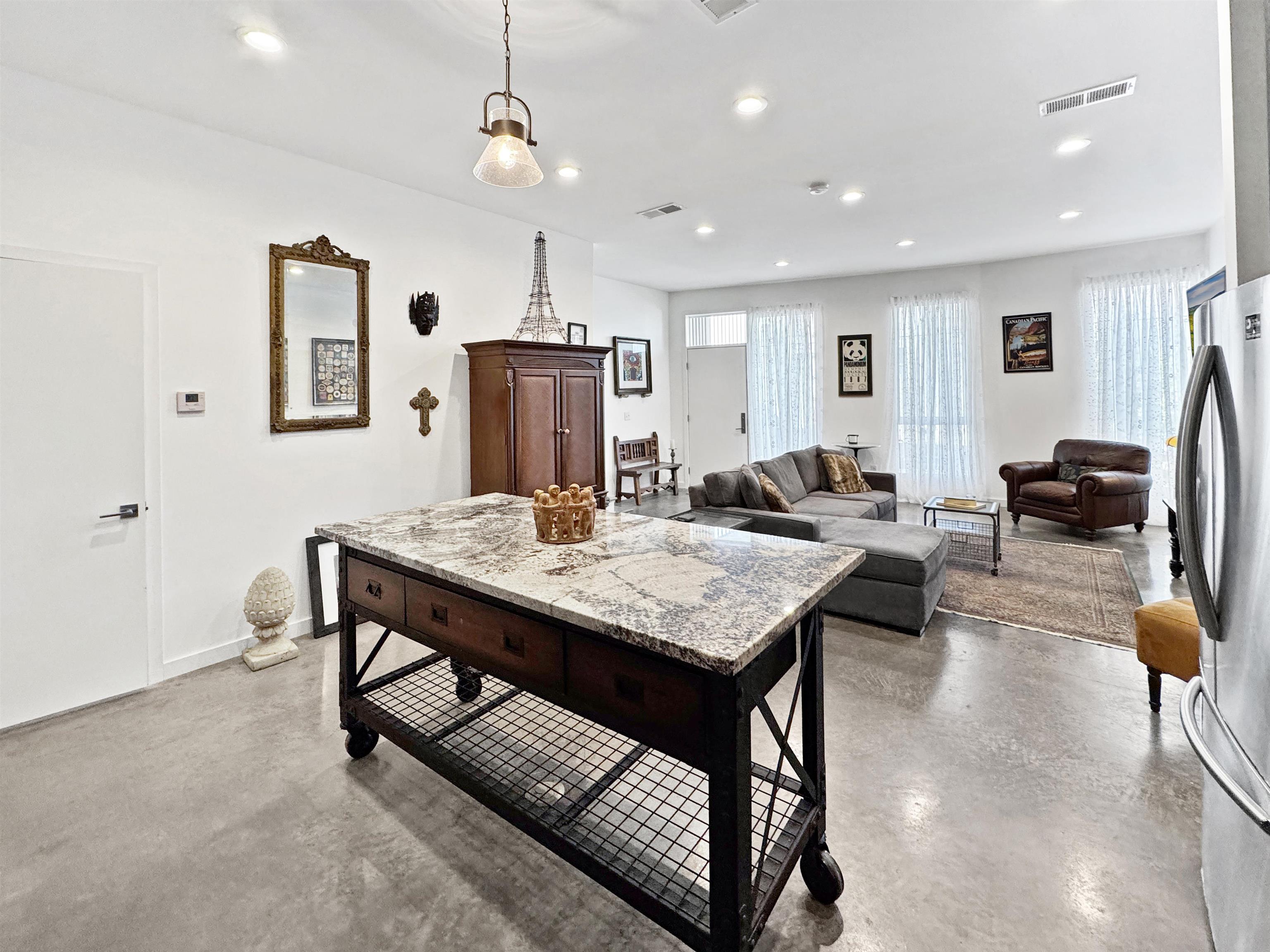 Memphis, Tennessee 38103, United States, 3 Bedrooms Bedrooms, ,2 BathroomsBathrooms,Residential,Active,227761