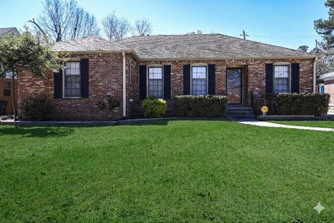 Photo of 5585 MILFORD RD, Memphis, TN 38120 (MLS # 10230322)