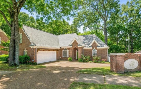 Photo of 285 GREAT FALLS RD, Collierville, TN 38017 (MLS # 10229162)