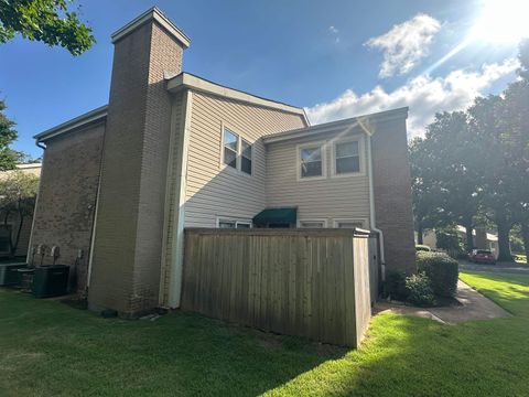 Photo of 1727 RIDGE OAK PL 1723 #1723, Memphis, TN 38120 (MLS # 10223835)