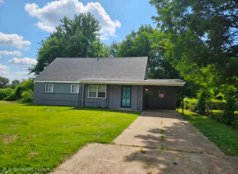 Photo of 4386 MELWOOD ST, Memphis, TN 38109 (MLS # 10226428)