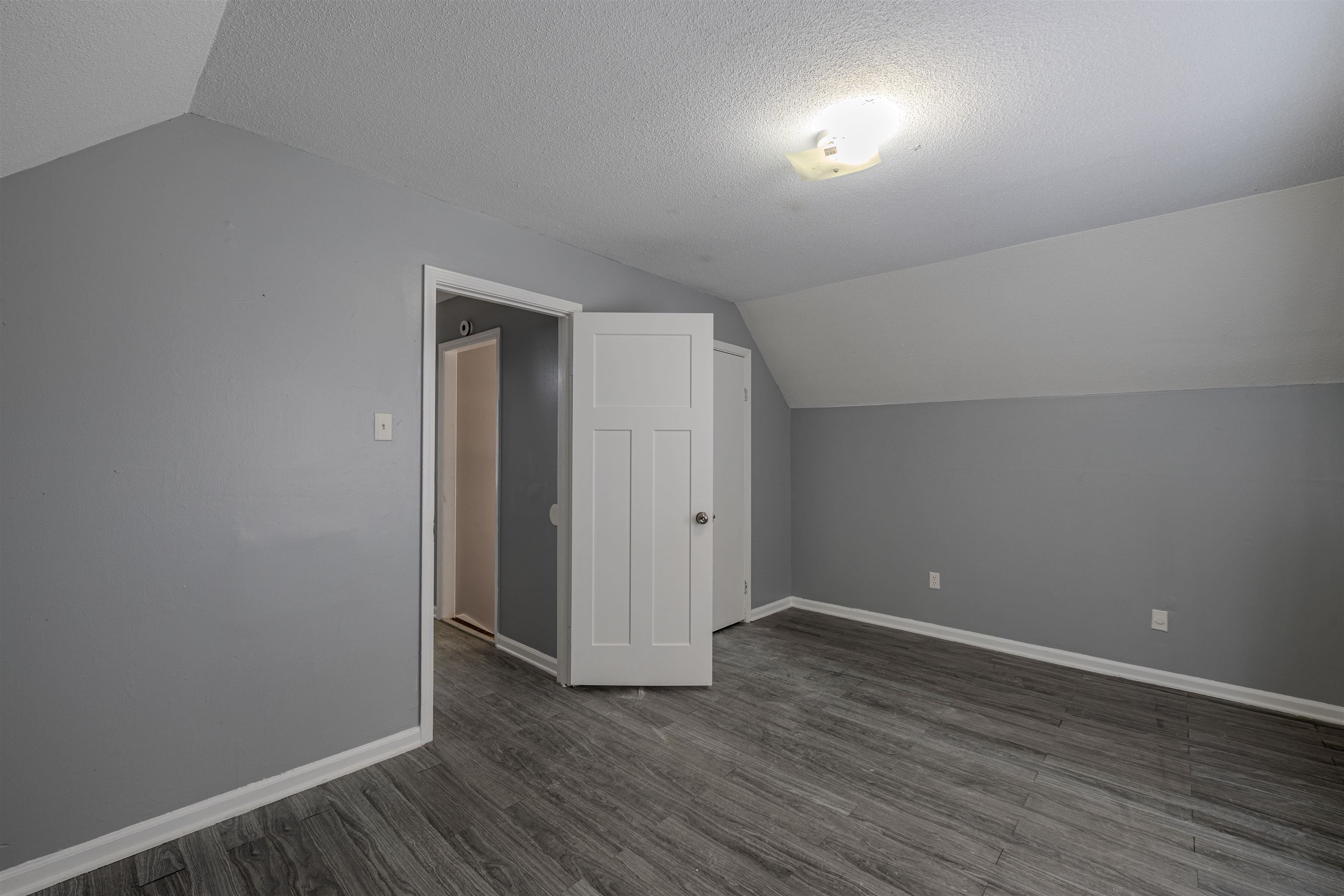 Memphis, Tennessee 38109, United States, 4 Bedrooms Bedrooms, ,2 BathroomsBathrooms,Residential,Active,7958