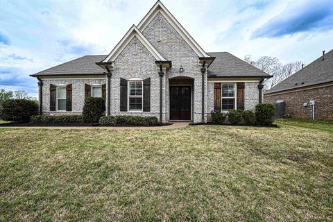 Photo of 110 LAUREL GLEN DR, Oakland, TN 38060 (MLS # 10218437)