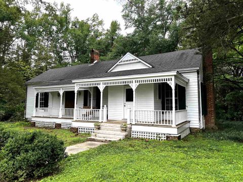 Photo of 320 FOURTH ST, La Grange, TN 38057 (MLS # 10222587)