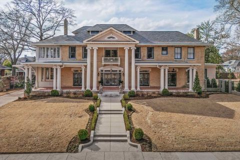 Photo of 227 STONEWALL ST, Memphis, TN 38112 (MLS # 10217292)