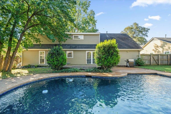 8438 RIVER GLEN DR, GERMANTOWN, TN 38139 - Image abfabfbc68d2f3e58e20aa274dcc477b/3236636348