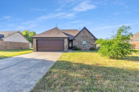 Photo of 3960 SHAE PIERCE DR, Southaven, MS 38671 (MLS # 10219974)