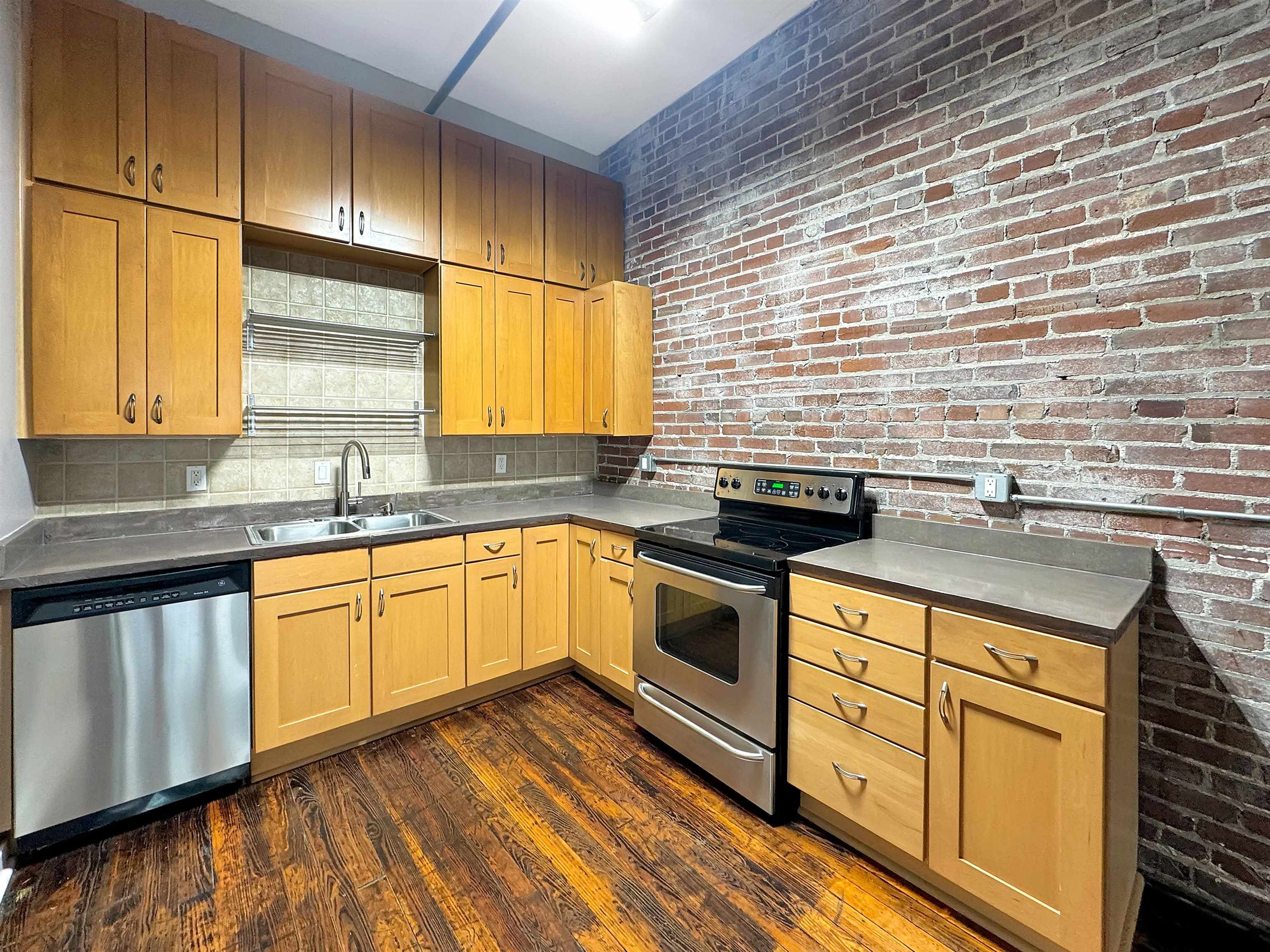 Memphis, Tennessee 38103, United States, 1 Bedroom Bedrooms, ,1 BathroomBathrooms,Residential,Active,2332