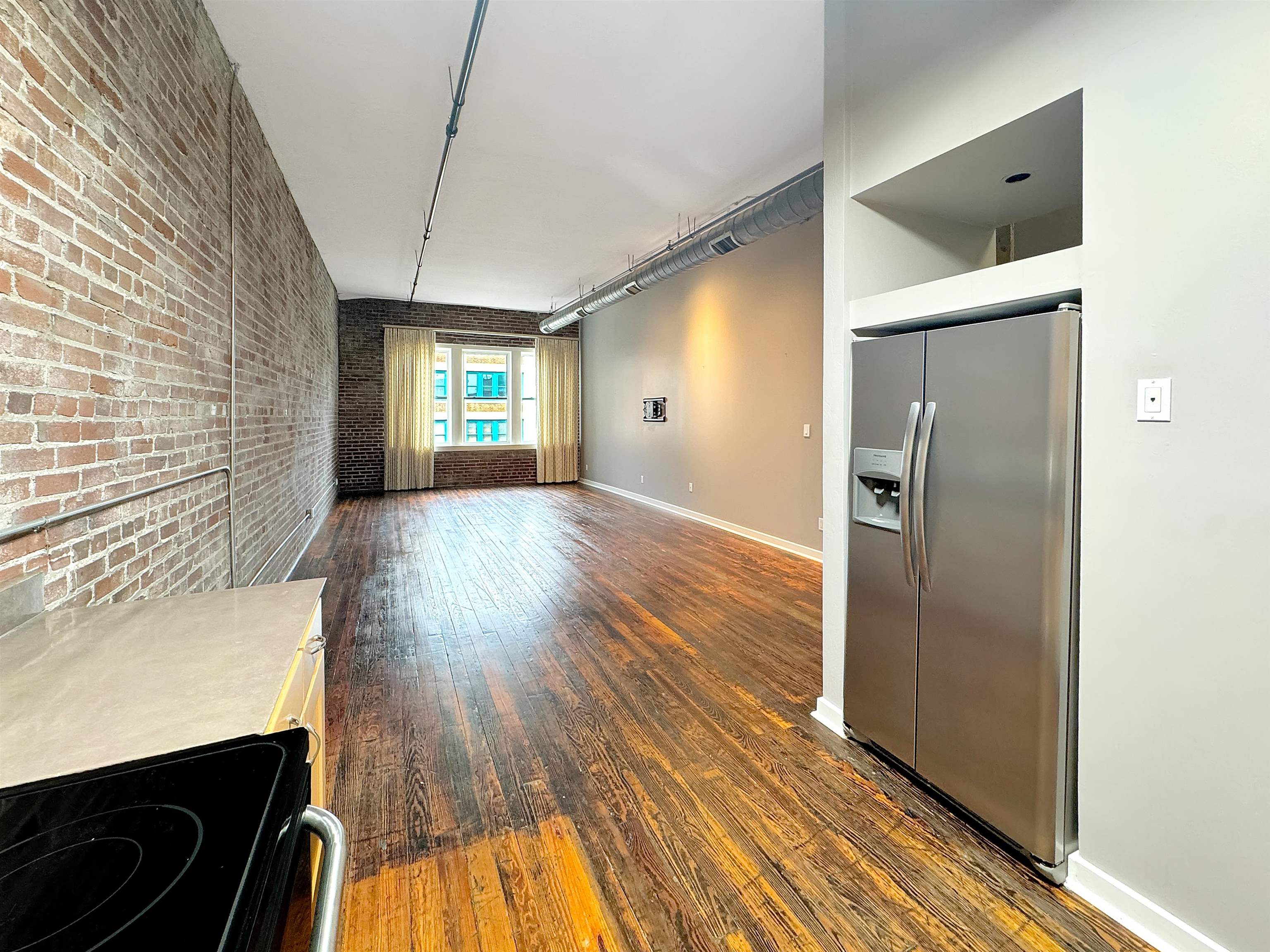 Memphis, Tennessee 38103, United States, 1 Bedroom Bedrooms, ,1 BathroomBathrooms,Residential,Active,2332