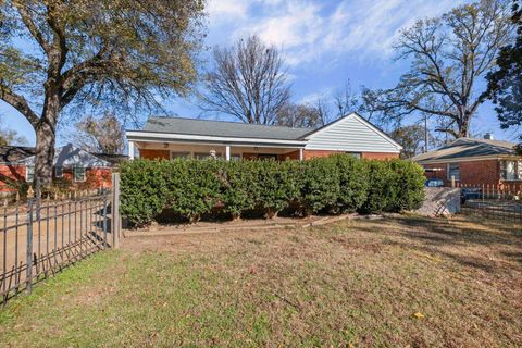Photo of 4202 REED AVE, Memphis, TN 38108 (MLS # 10211437)