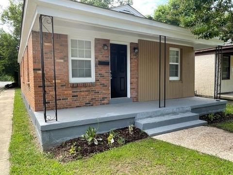 Photo of 905 ANNIE ST, Memphis, TN 38107 (MLS # 10213146)