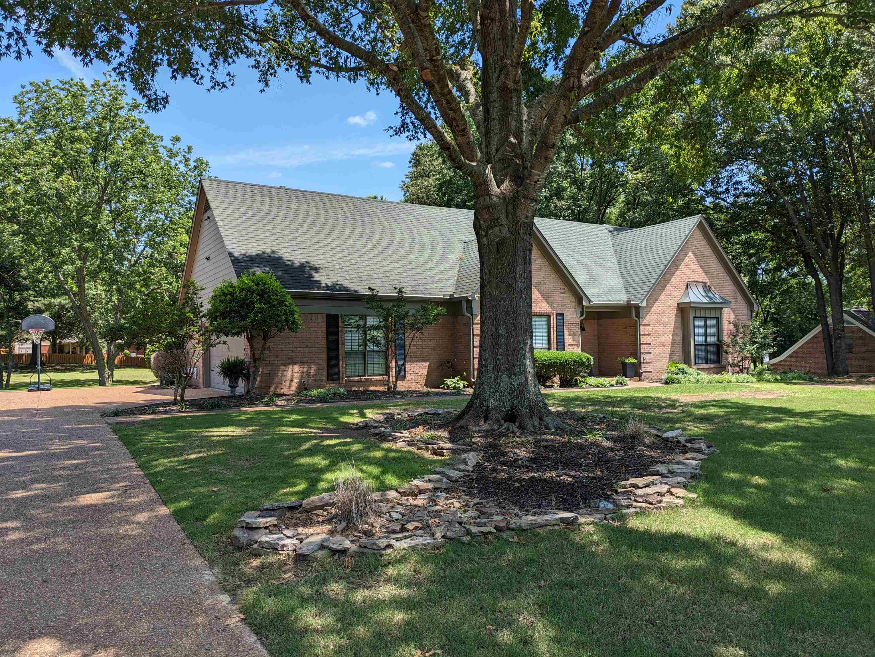 Photo 1 of 25 of 8632 WINDERSGATE DR house