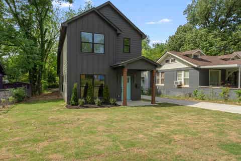 Photo of 3075 SPOTTSWOOD AVE, Memphis, TN 38111 (MLS # 10228311)