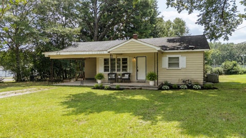 Photo of 114 S PARKWAY AVE, Bethel Springs, TN 38315 (MLS # 10227413)