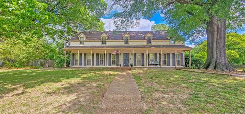 Photo of 2254 KIRBY PKY, Memphis, TN 38119 (MLS # 10220223)