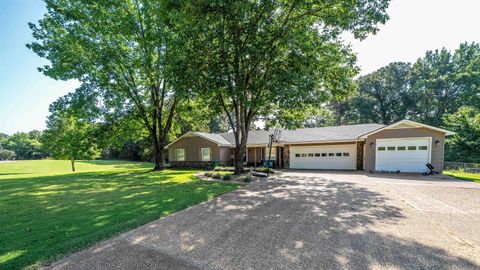Photo of 285 WOODBRIDGE RD, Somerville, TN 38068 (MLS # 10206233)