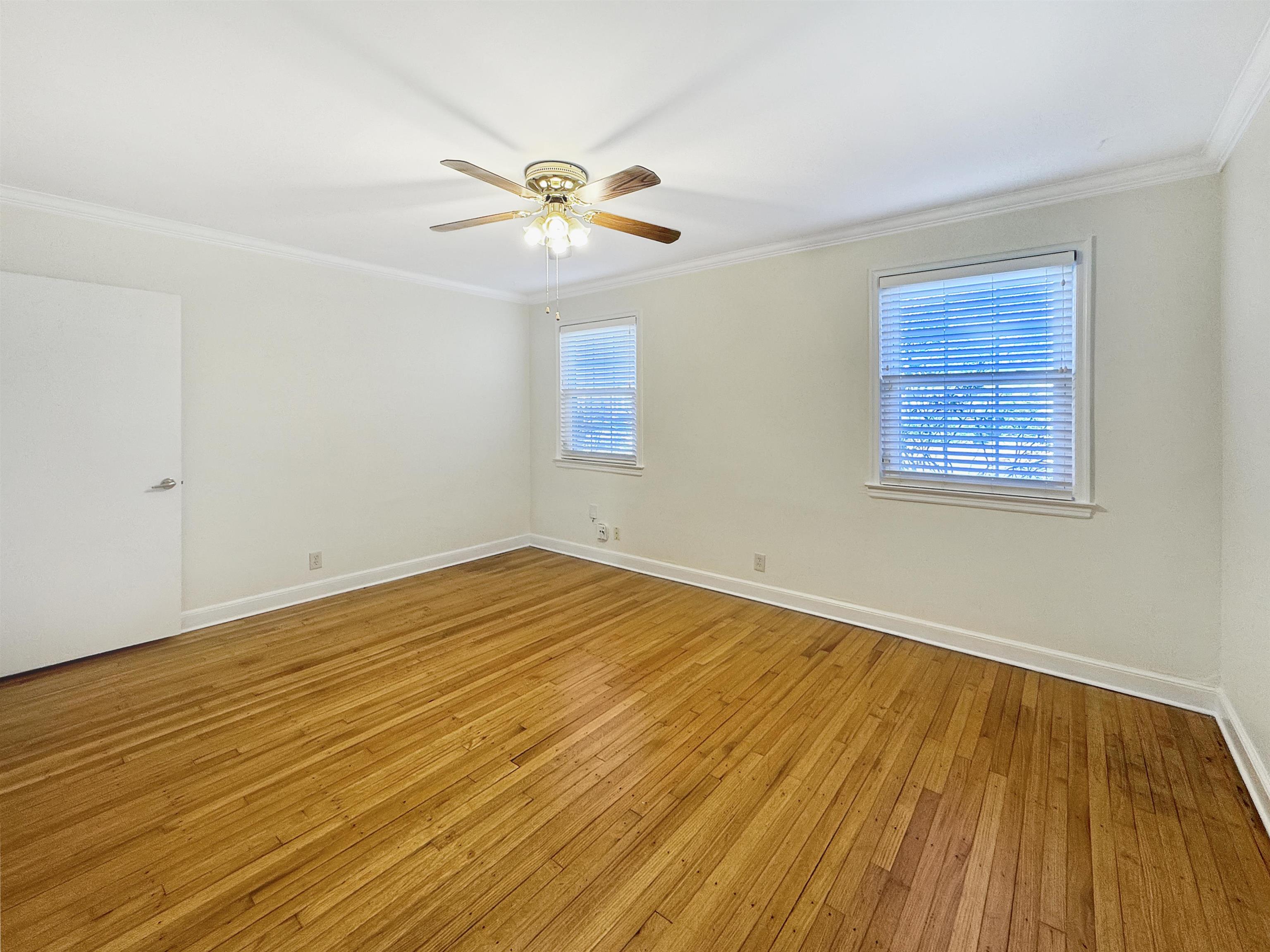 Memphis, Tennessee 38117, United States, 4 Bedrooms Bedrooms, ,3 BathroomsBathrooms,Residential,Pending,16335