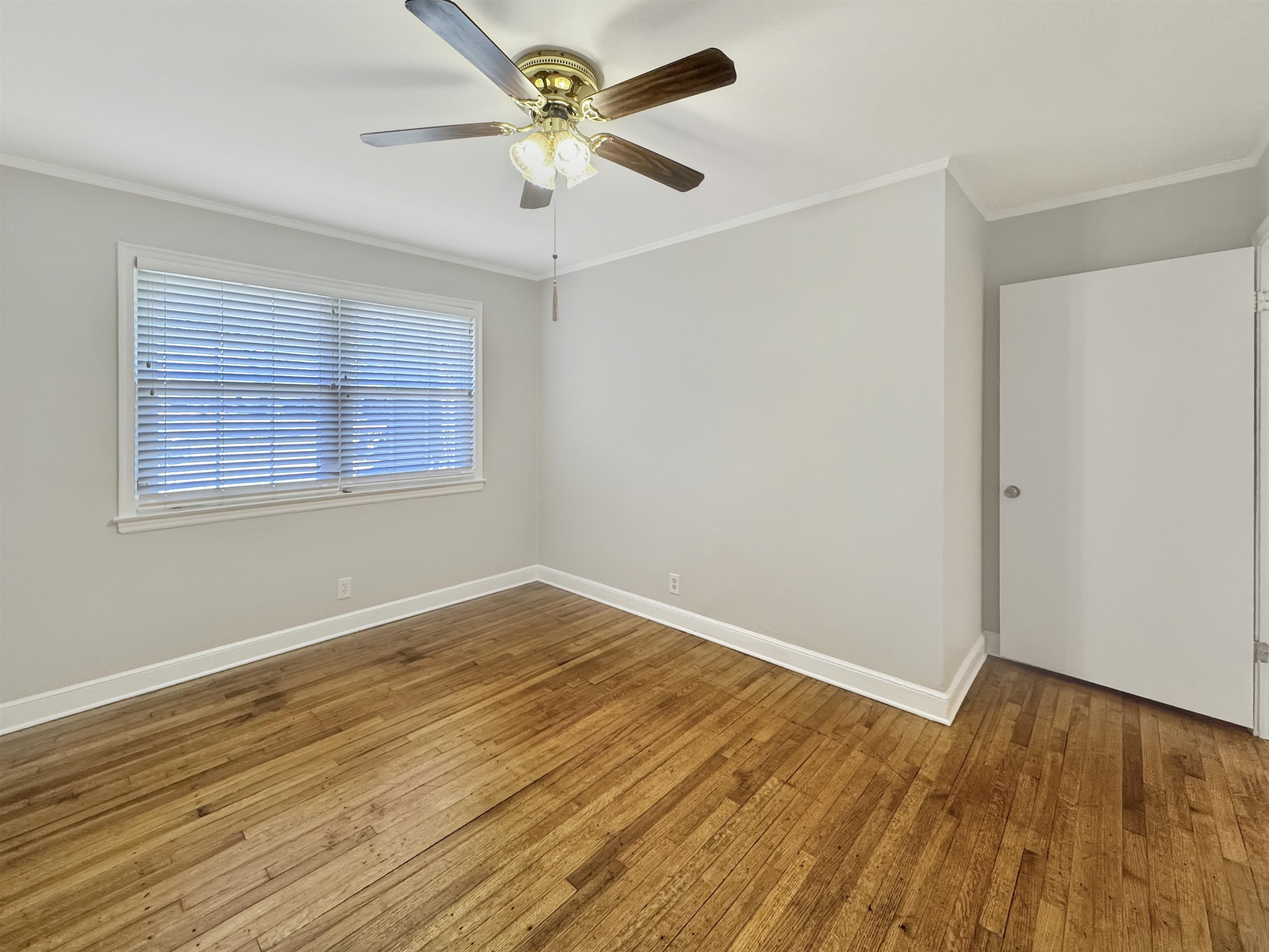 Memphis, Tennessee 38117, United States, 4 Bedrooms Bedrooms, ,3 BathroomsBathrooms,Residential,Pending,16335