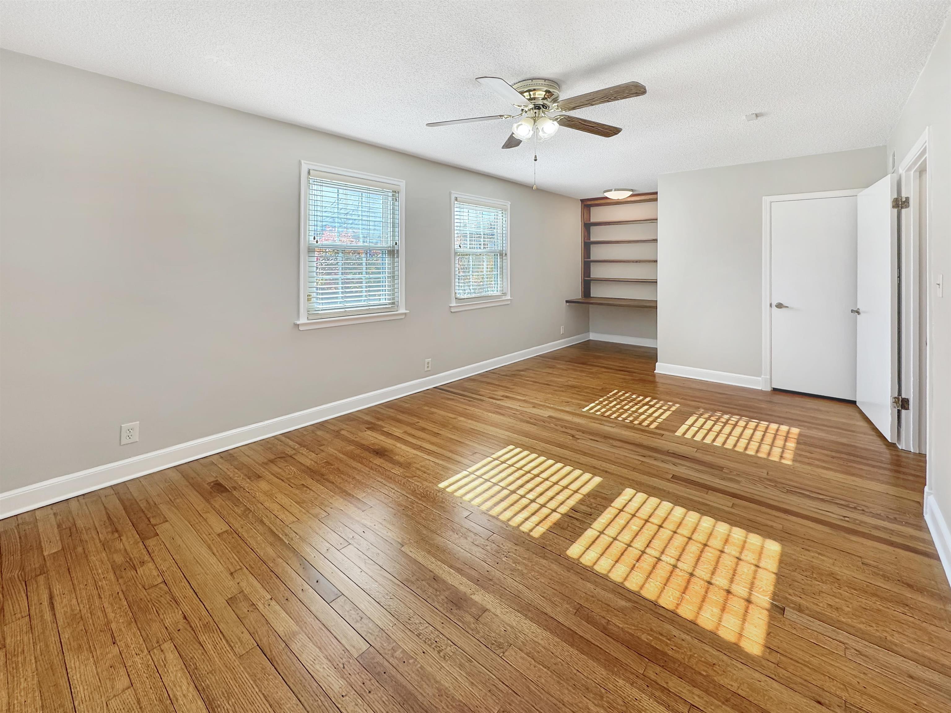 Memphis, Tennessee 38117, United States, 4 Bedrooms Bedrooms, ,3 BathroomsBathrooms,Residential,Pending,16335