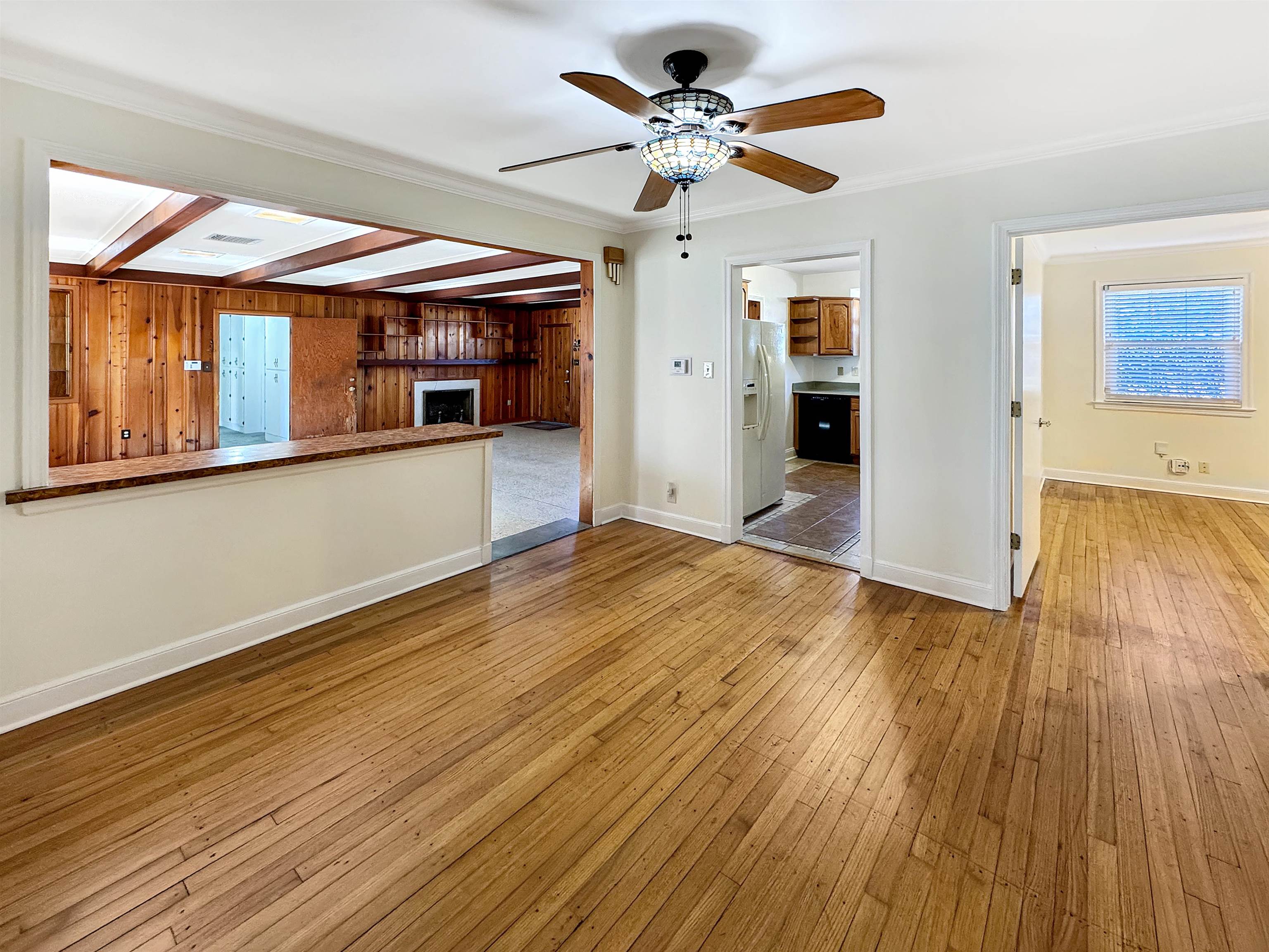 Memphis, Tennessee 38117, United States, 4 Bedrooms Bedrooms, ,3 BathroomsBathrooms,Residential,Pending,16335